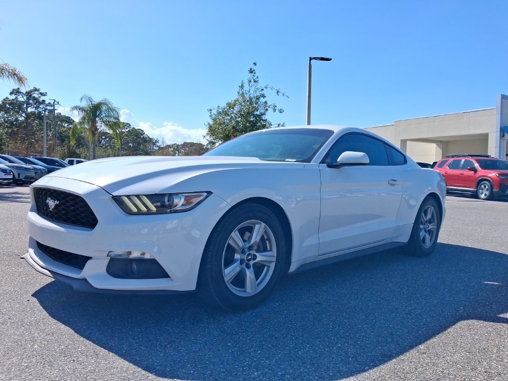 Used 2017 Ford Mustang Coupe image 1