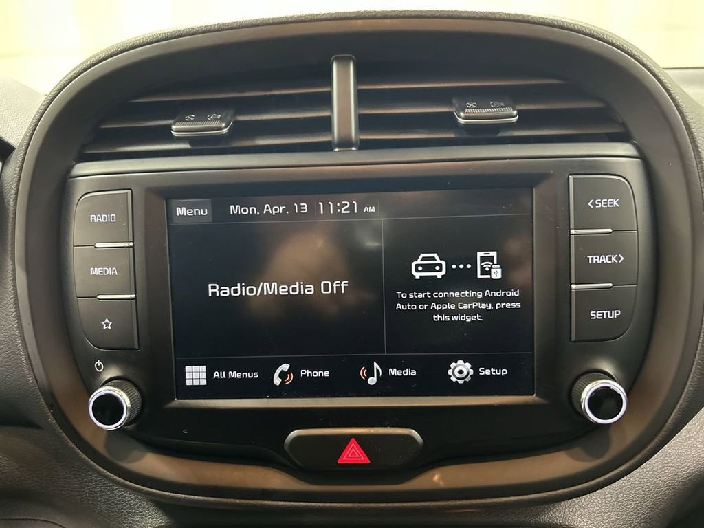 Used 2023 Kia Soul LX w/ LX Technology Package FWD image 14