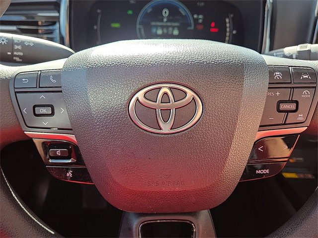 Used 2025 Toyota Camry LE image 21