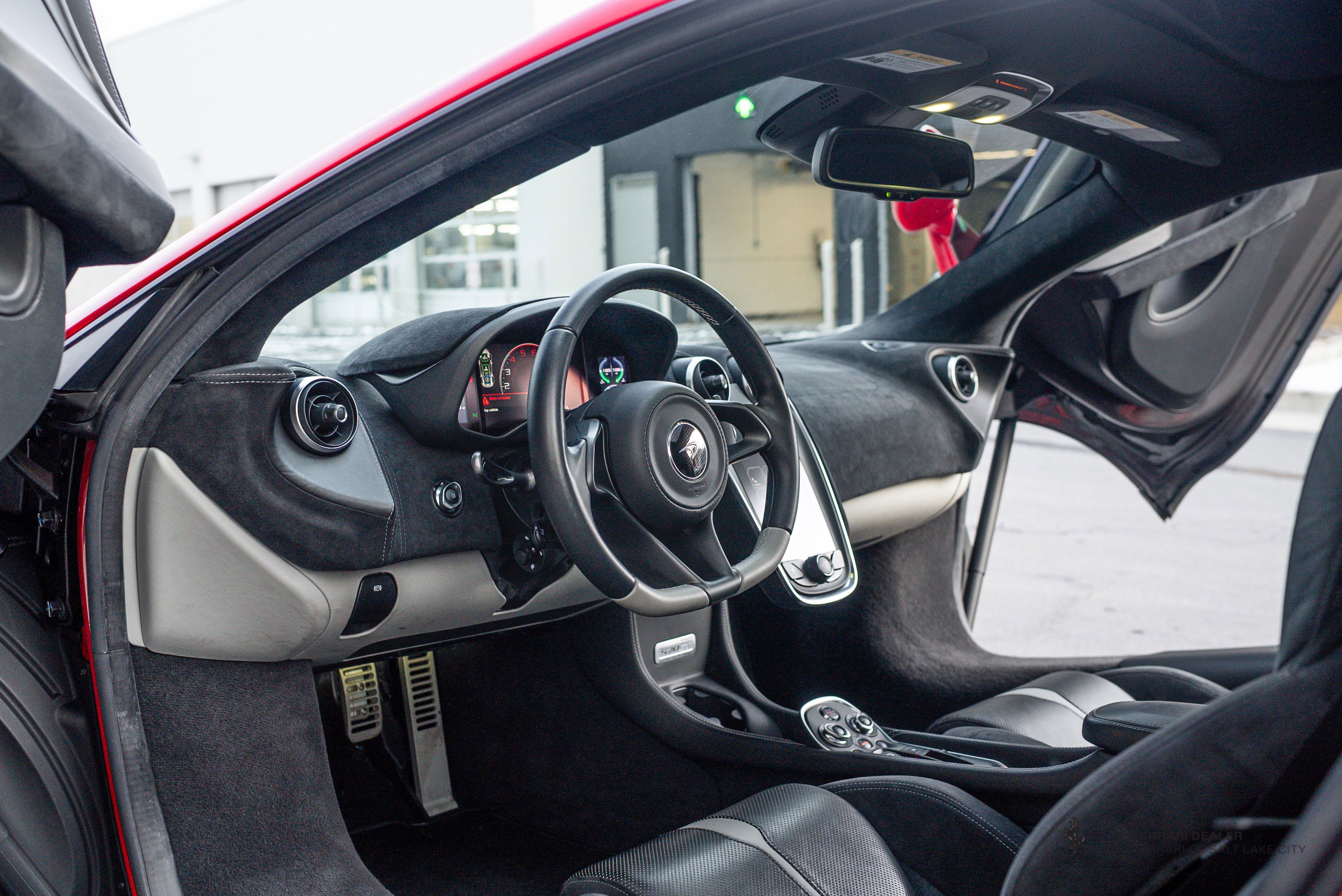 Used 2017 McLaren 570S Coupe image 16