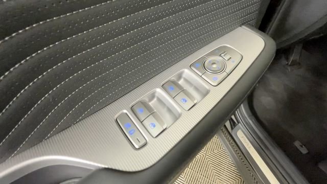 Used 2025 Hyundai Palisade Calligraphy AWD/4WD image 16