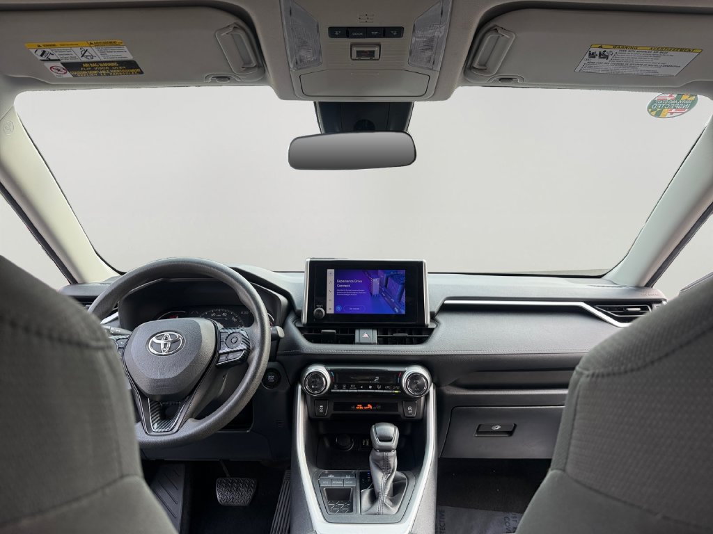Used 2024 Toyota RAV4 XLE FWD image 10