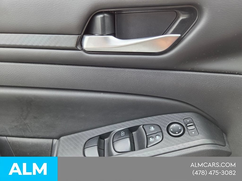 Used 2025 Nissan Altima 2.5 SV FWD image 23