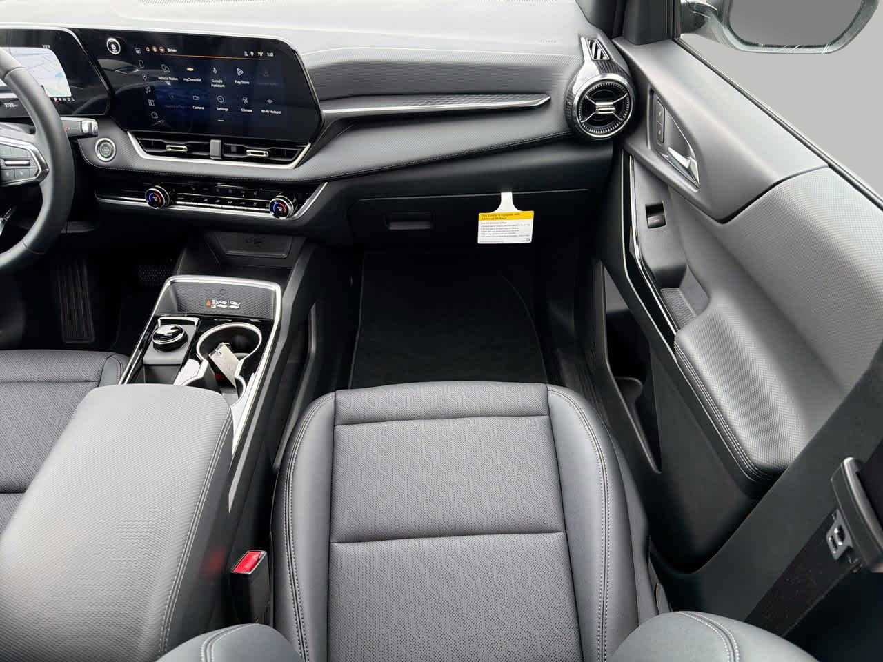 New 2026 Chevrolet Equinox LT w/ Convenience Package II FWD image 13