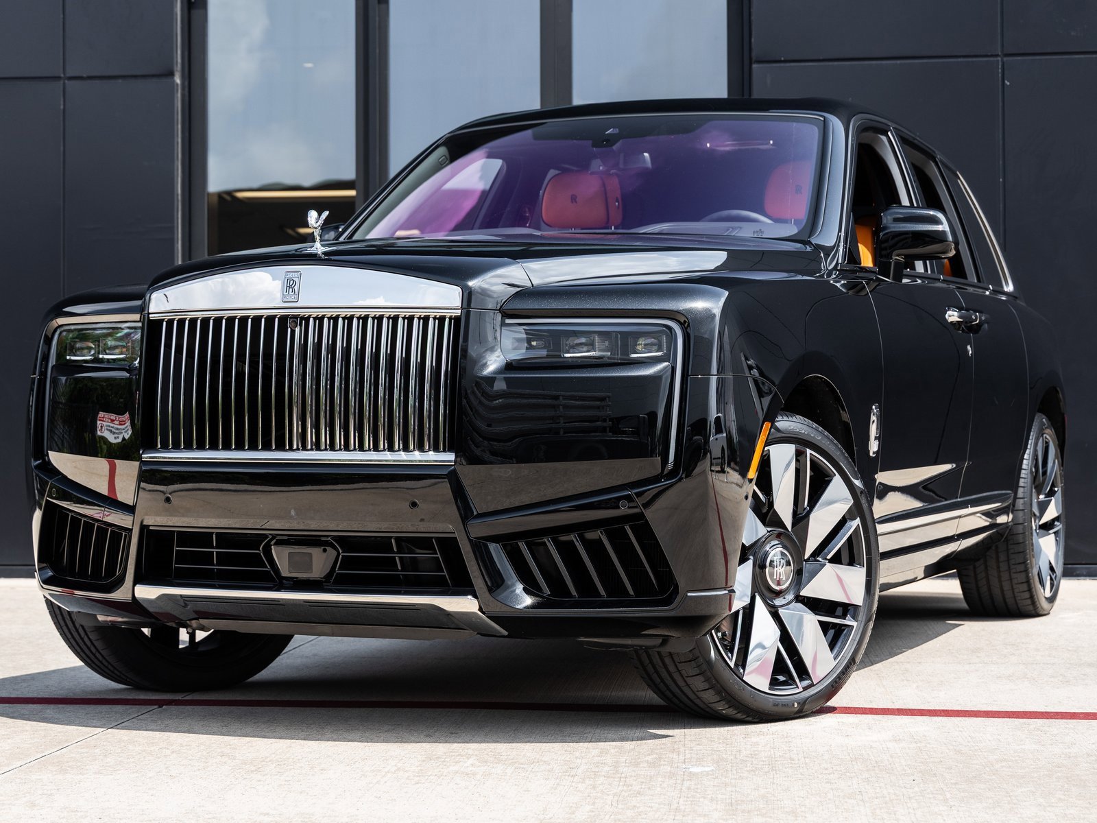 Used 2025 Rolls-Royce Cullinan image 1
