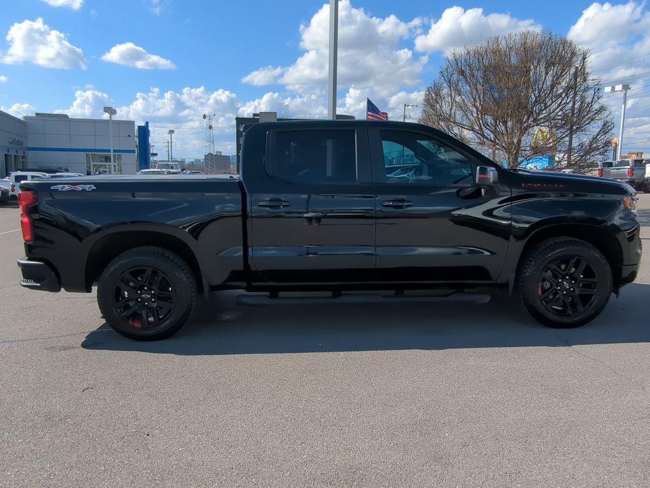 Used 2022 Chevrolet Silverado 1500 RST w/ Redline Edition image 9