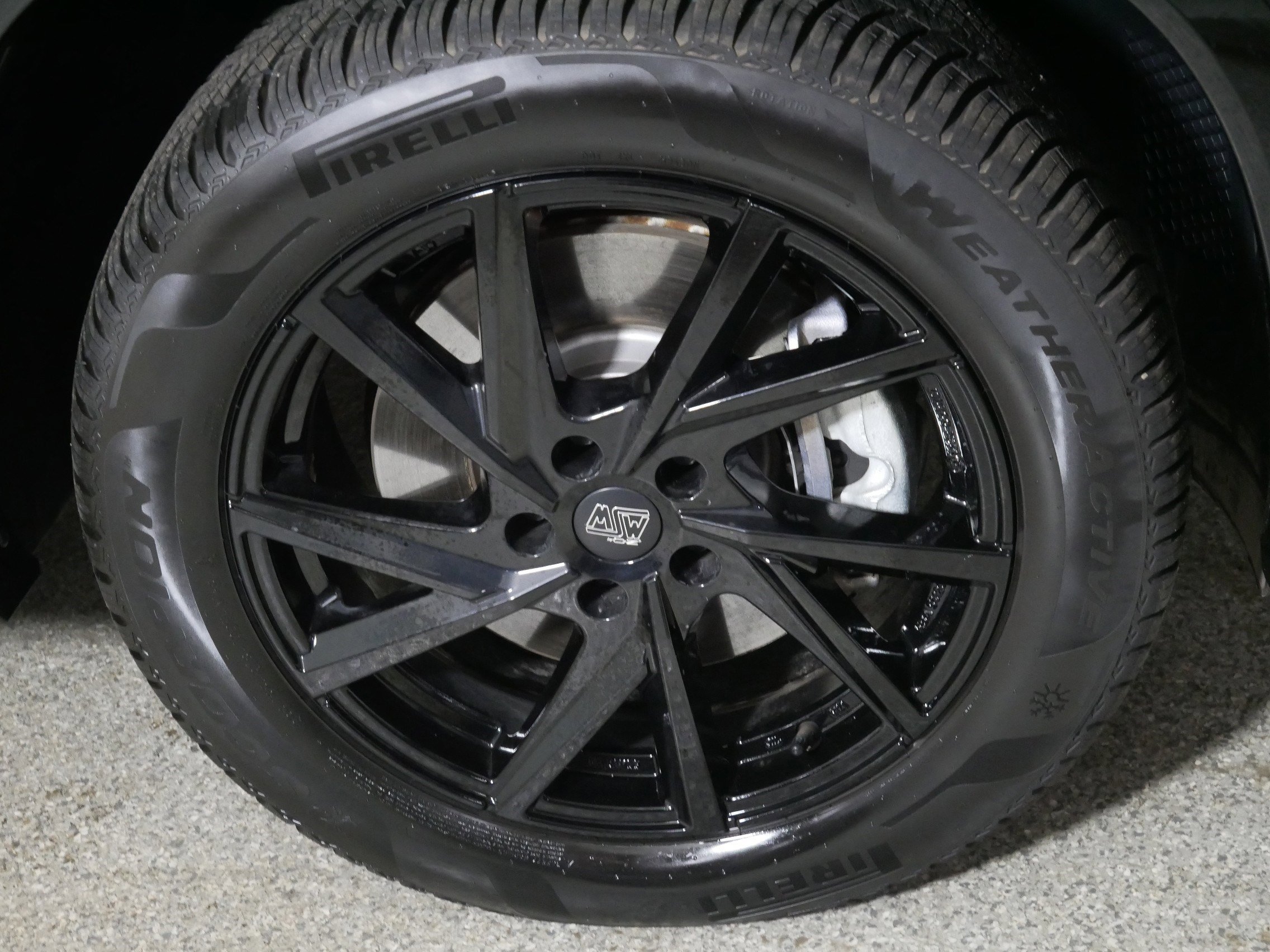 Used 2026 Volkswagen Tiguan SEL R-Line AWD/4WD image 15