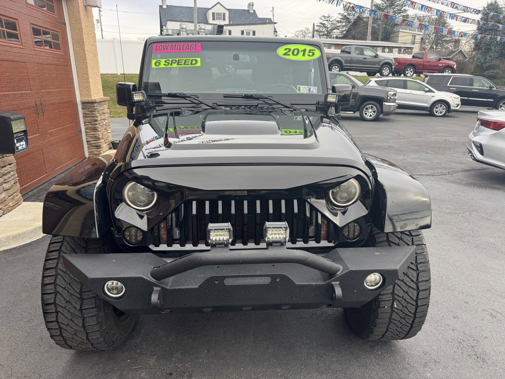 Used 2015 Jeep Wrangler Unlimited Sahara image 3