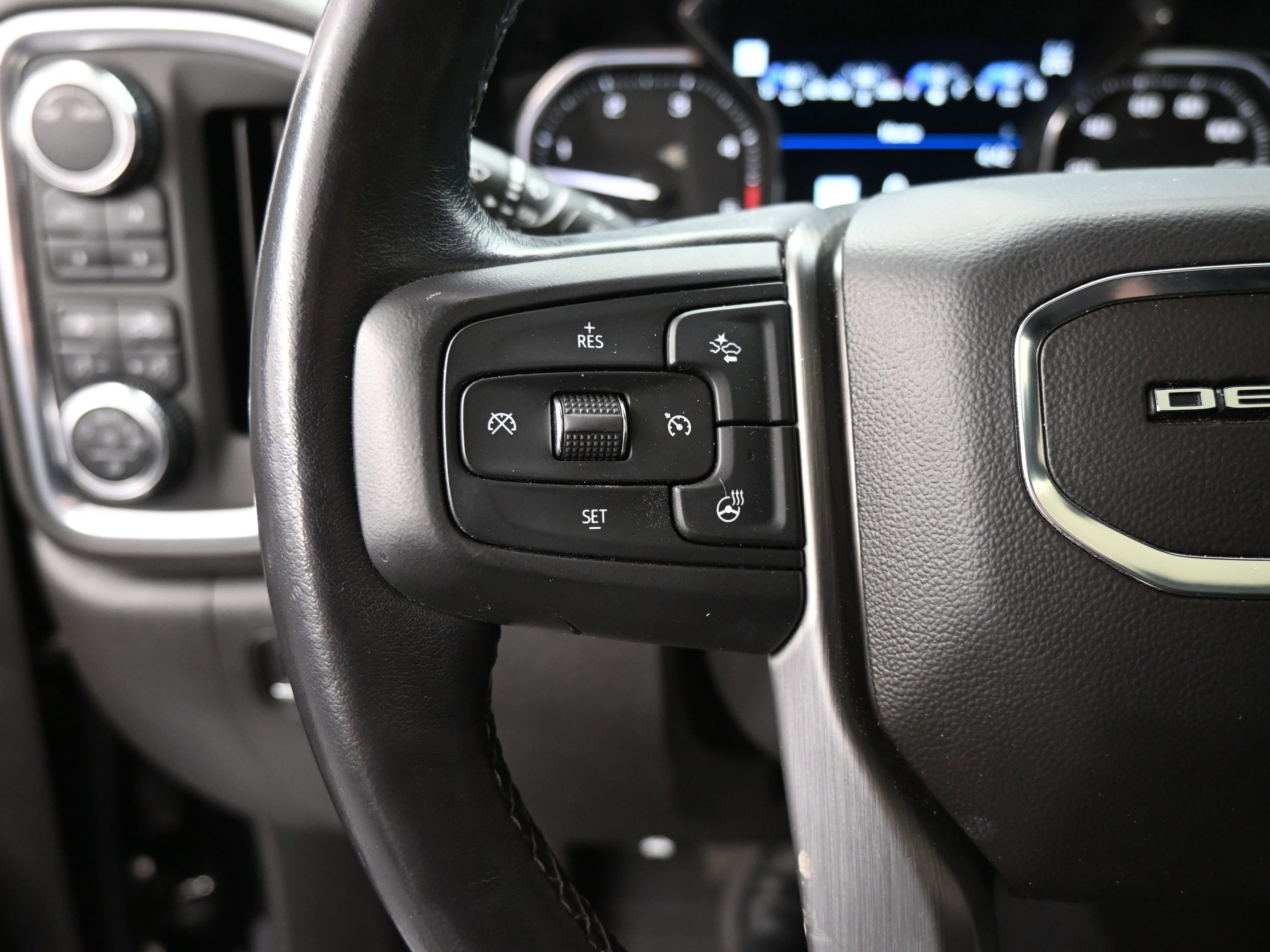 Certified 2022 GMC Sierra 3500 Denali image 20