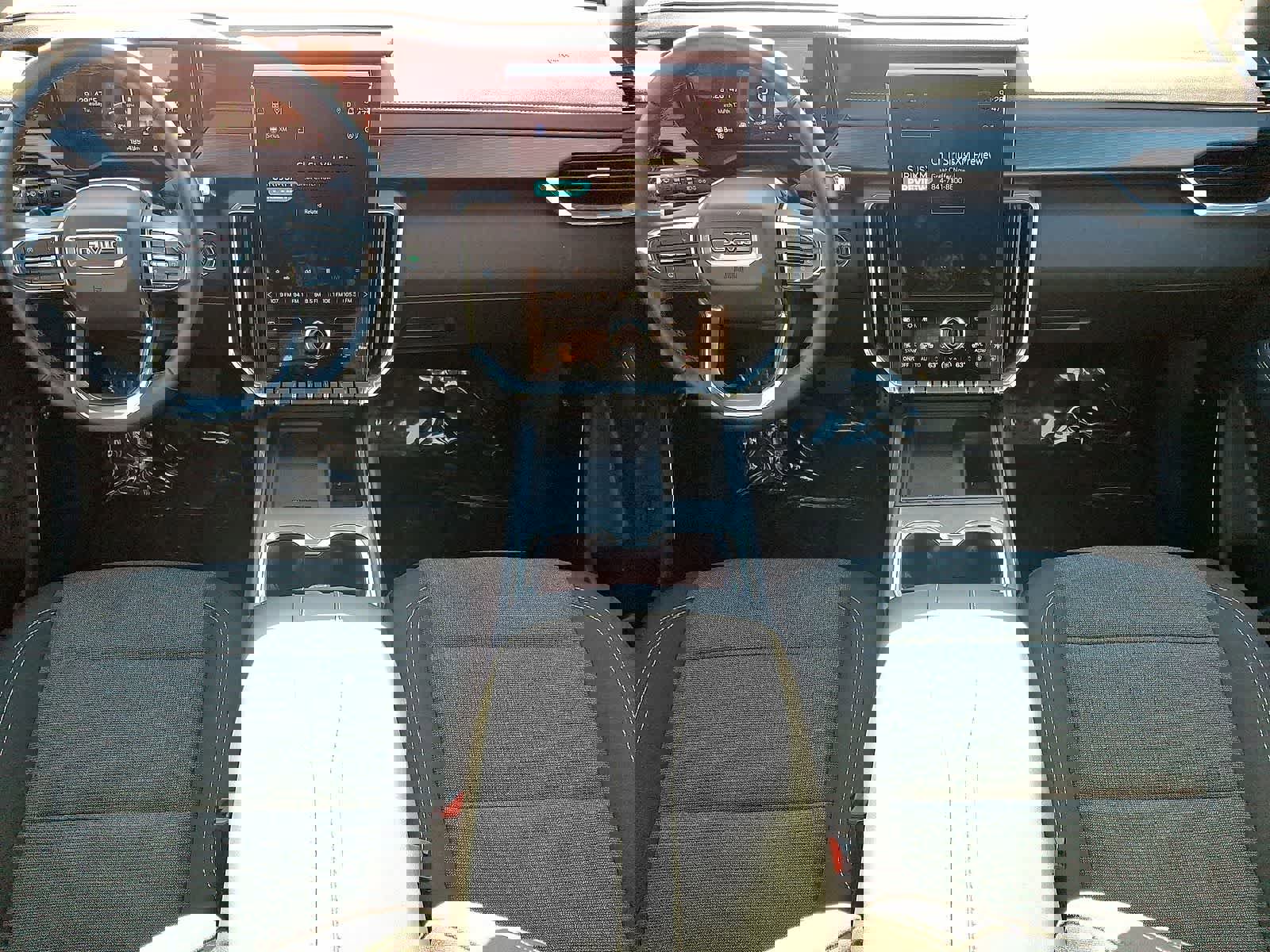 Used 2025 GMC Acadia Elevation image 11