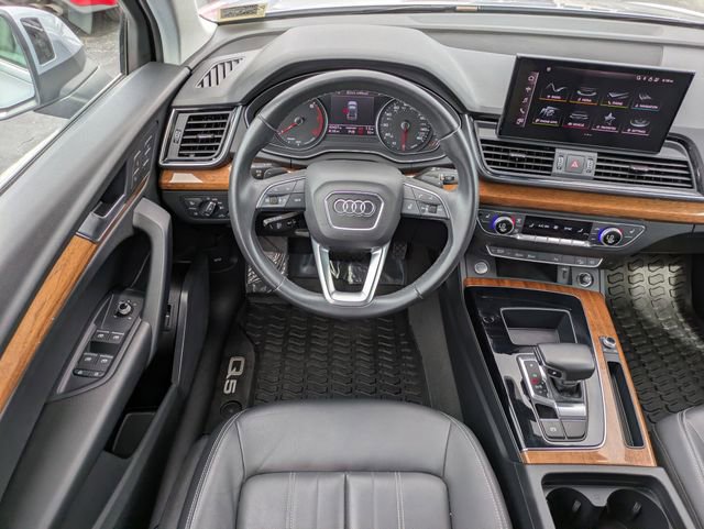 Used 2023 Audi Q5 2.0T Premium w/ Convenience Package image 13