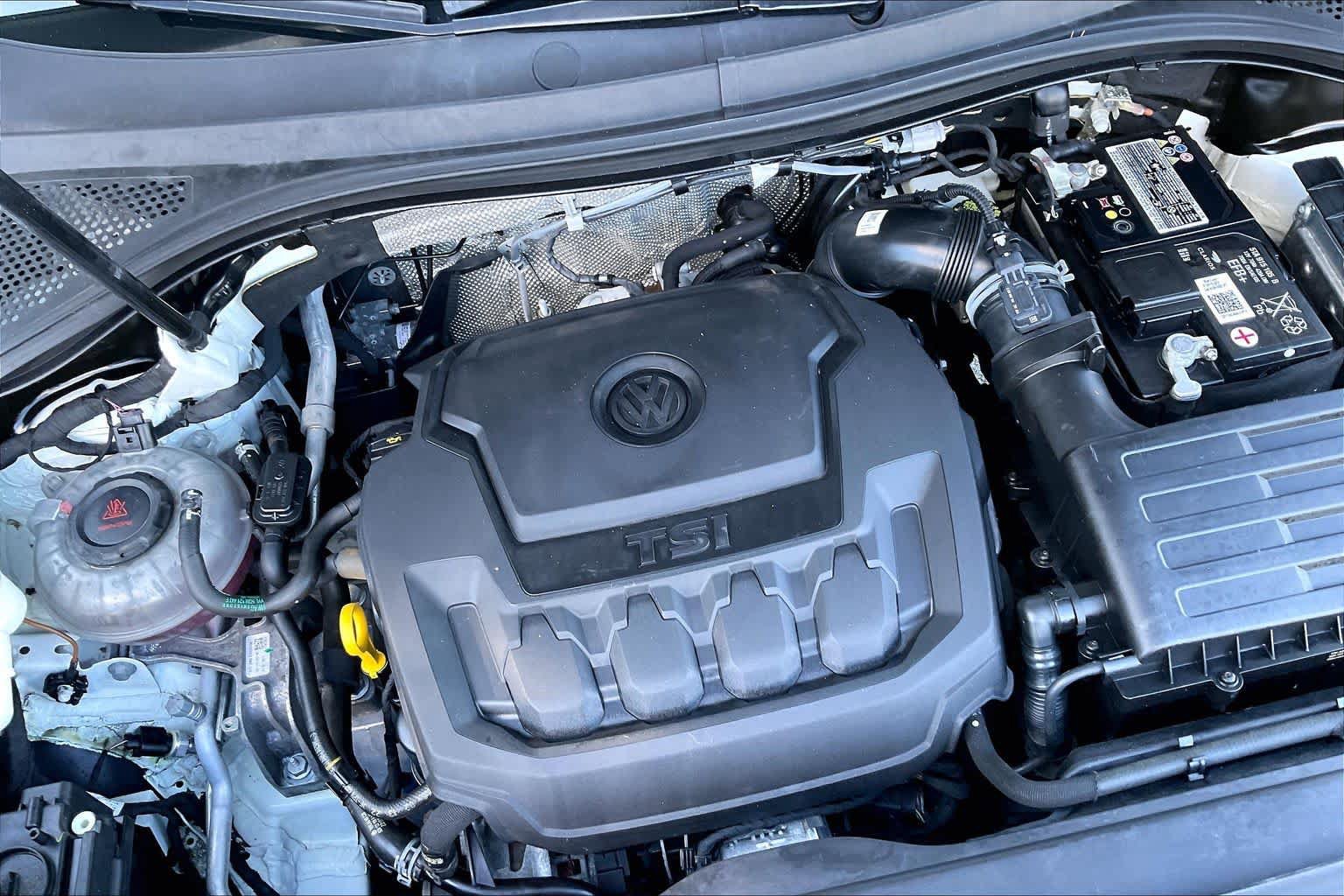 Used 2022 Volkswagen Tiguan SE R-Line AWD/4WD image 30