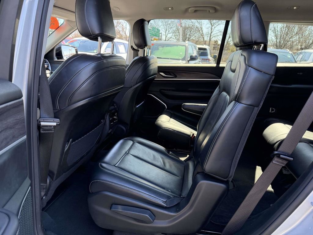 Used 2021 Jeep Grand Cherokee L Limited image 18