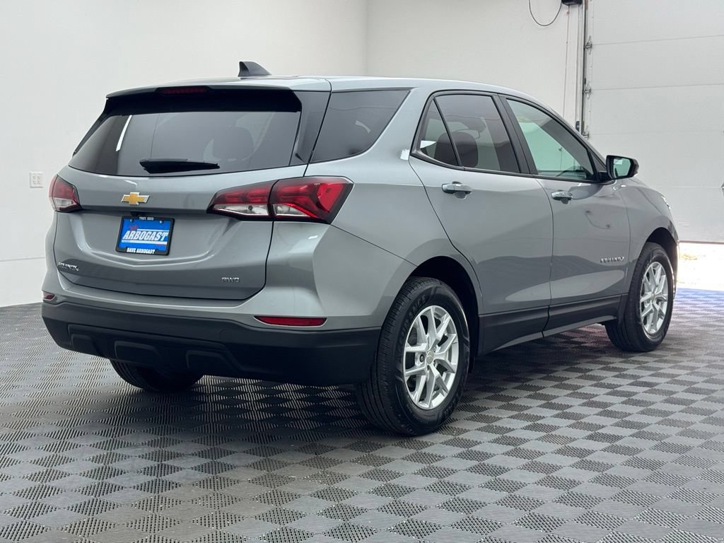Used 2024 Chevrolet Equinox LS w/ LS Convenience Package AWD/4WD image 6