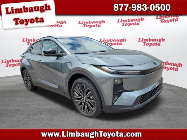 Used 2026 Toyota C-HR AWD/4WD image 1