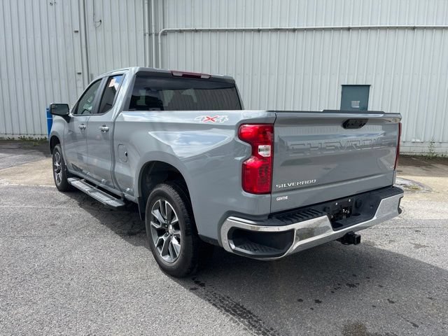 Used 2024 Chevrolet Silverado 1500 LT AWD/4WD image 8