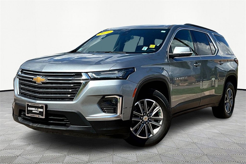 Used 2023 Chevrolet Traverse LT