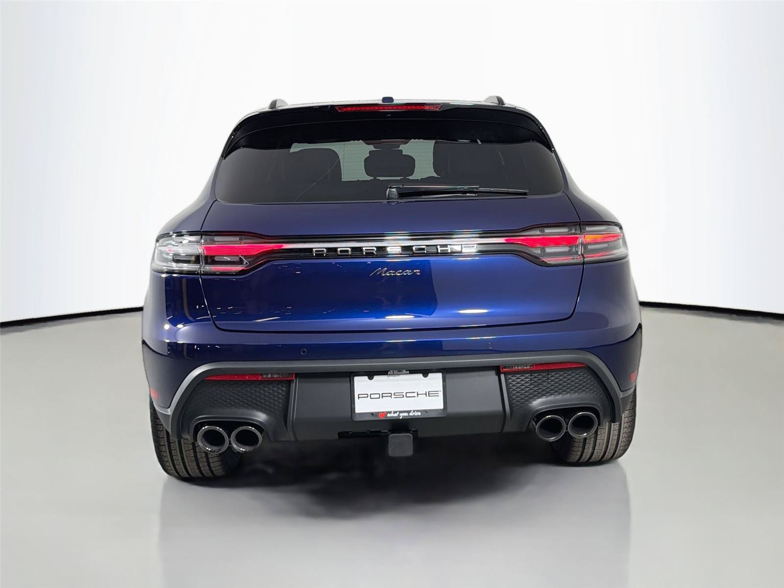 Certified 2026 Porsche Macan Turbo AWD/4WD image 6