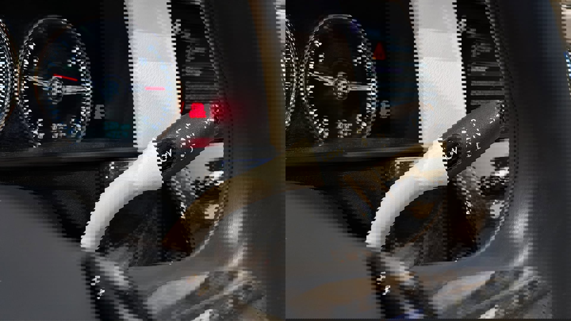 Used 2022 Rolls-Royce Cullinan Black Badge w/ Dark Exterior Package image 22