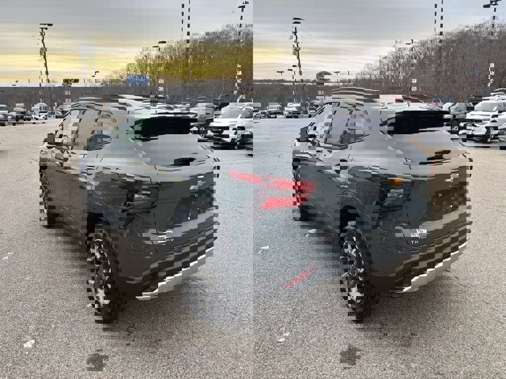 New 2026 Chevrolet Trax LT w/ Driver Confidence Package image 9