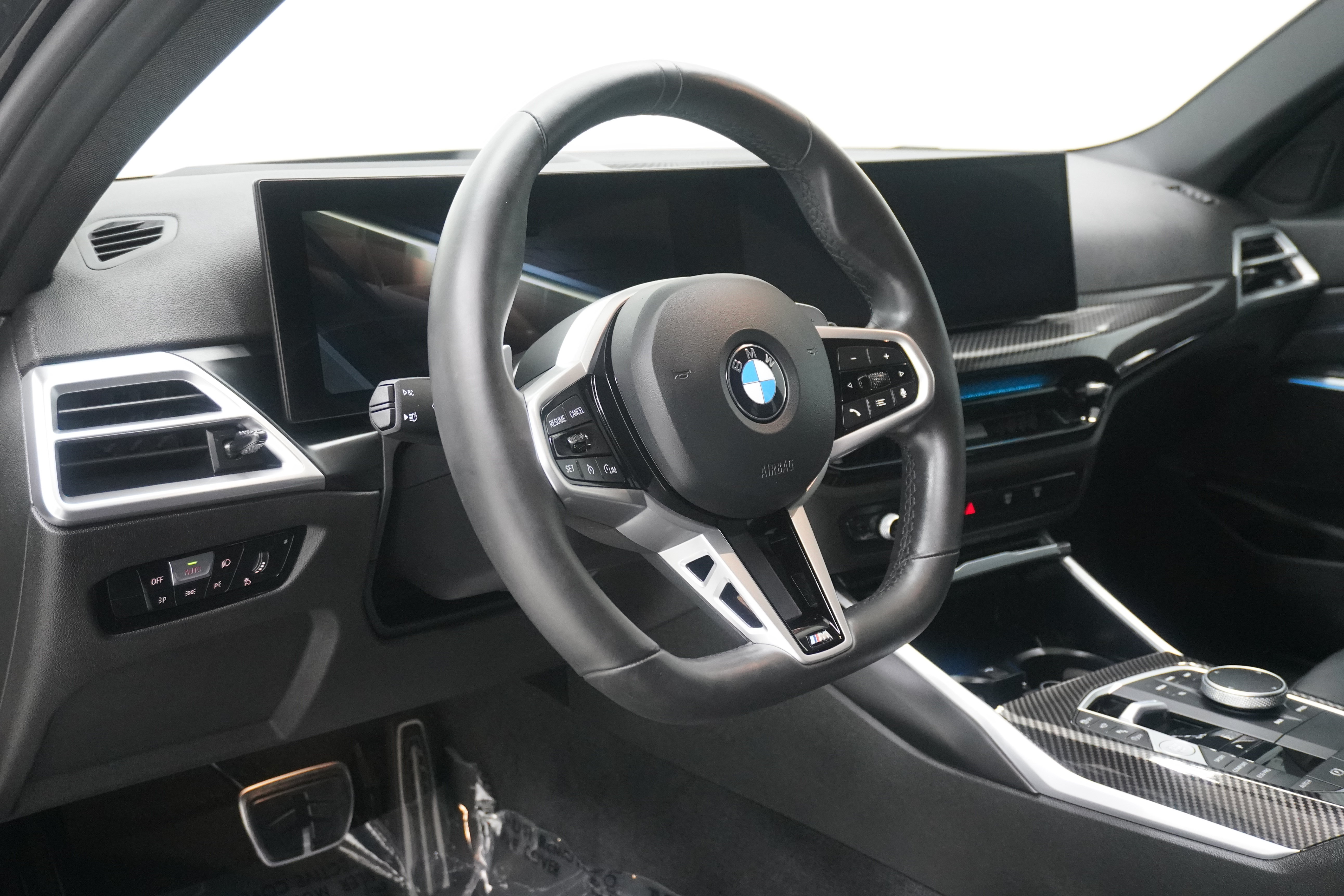 Used 2025 BMW 330i xDrive Sedan w/ M Sport Package AWD/4WD image 10