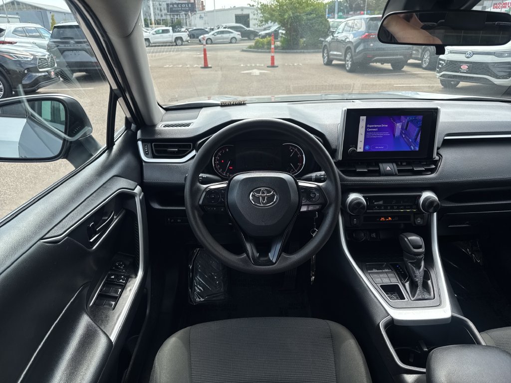 Used 2024 Toyota RAV4 LE AWD/4WD image 12