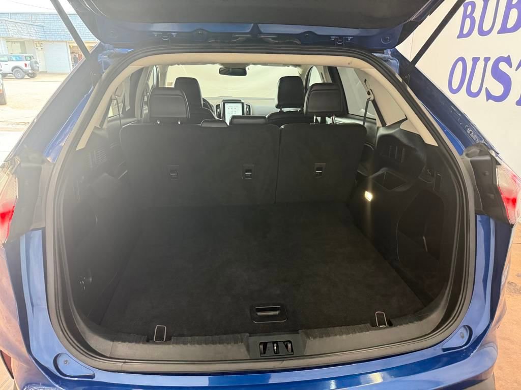 Used 2023 Ford Edge SEL image 17