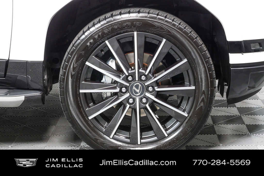 Used 2024 Lexus GX 550 w/ Accessory Package (2T) AWD/4WD image 39