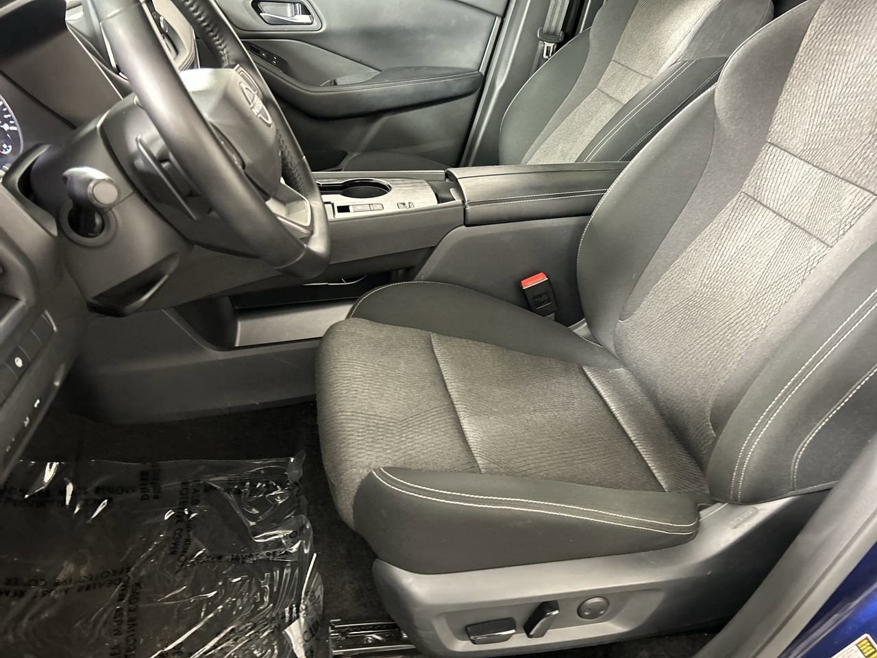 Used 2025 Nissan Rogue SV image 20