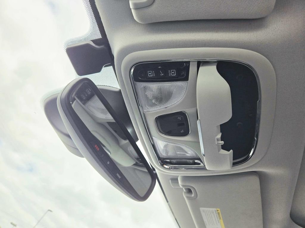 Used 2021 Jeep Cherokee Limited w/ Elite Package image 33