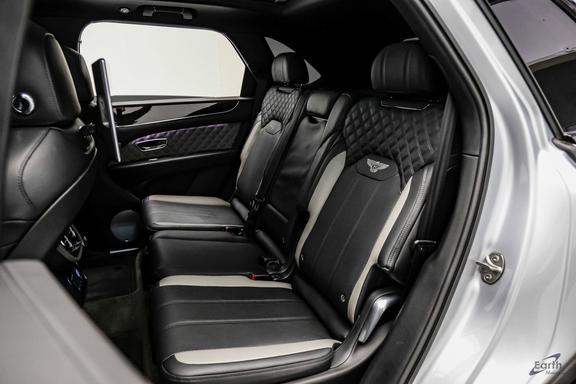 Used 2022 Bentley Bentayga AWD/4WD image 93