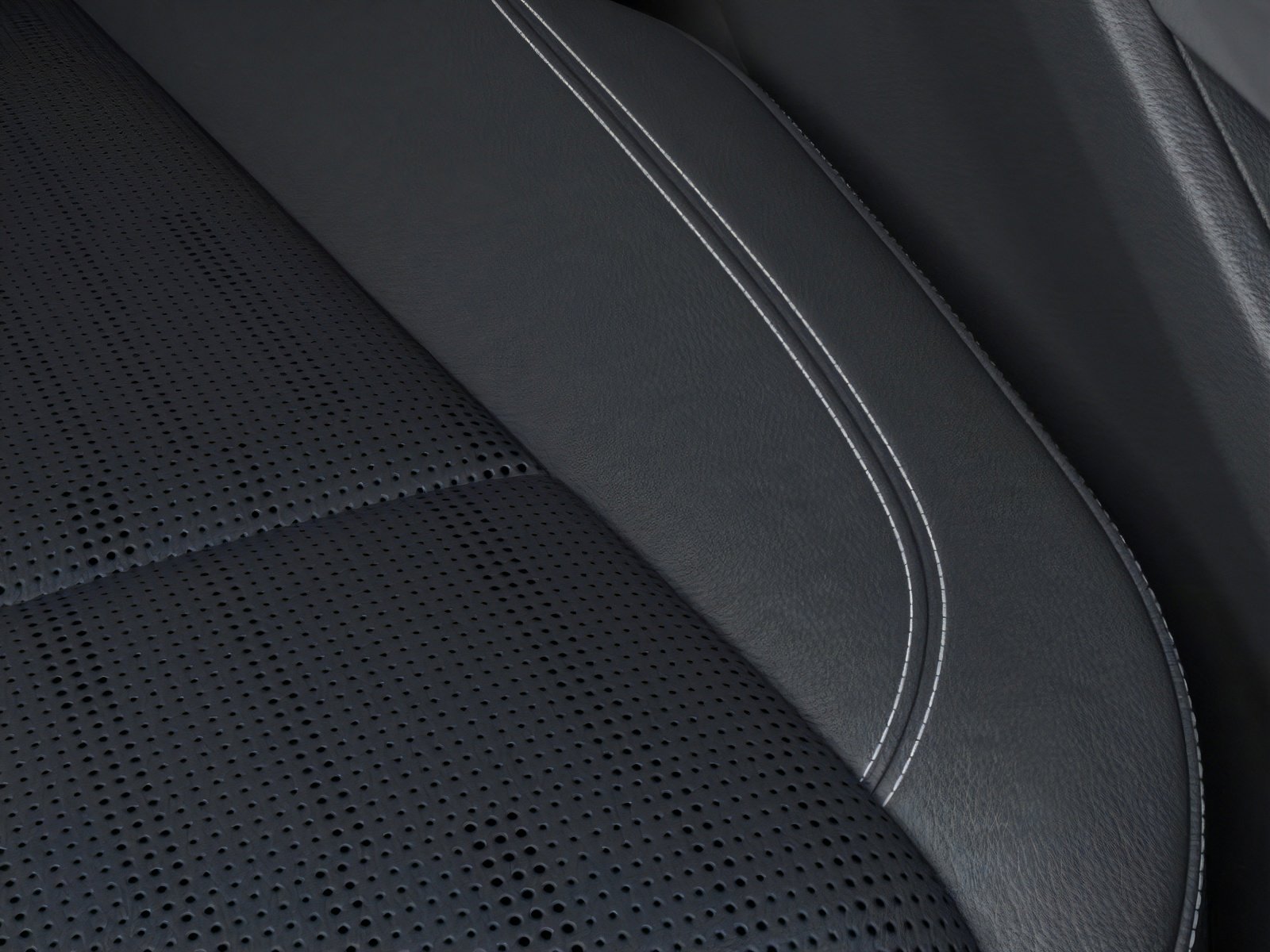 New 2024 Cadillac Lyriq Luxury w/ LPO, Floor Liner Package image 21