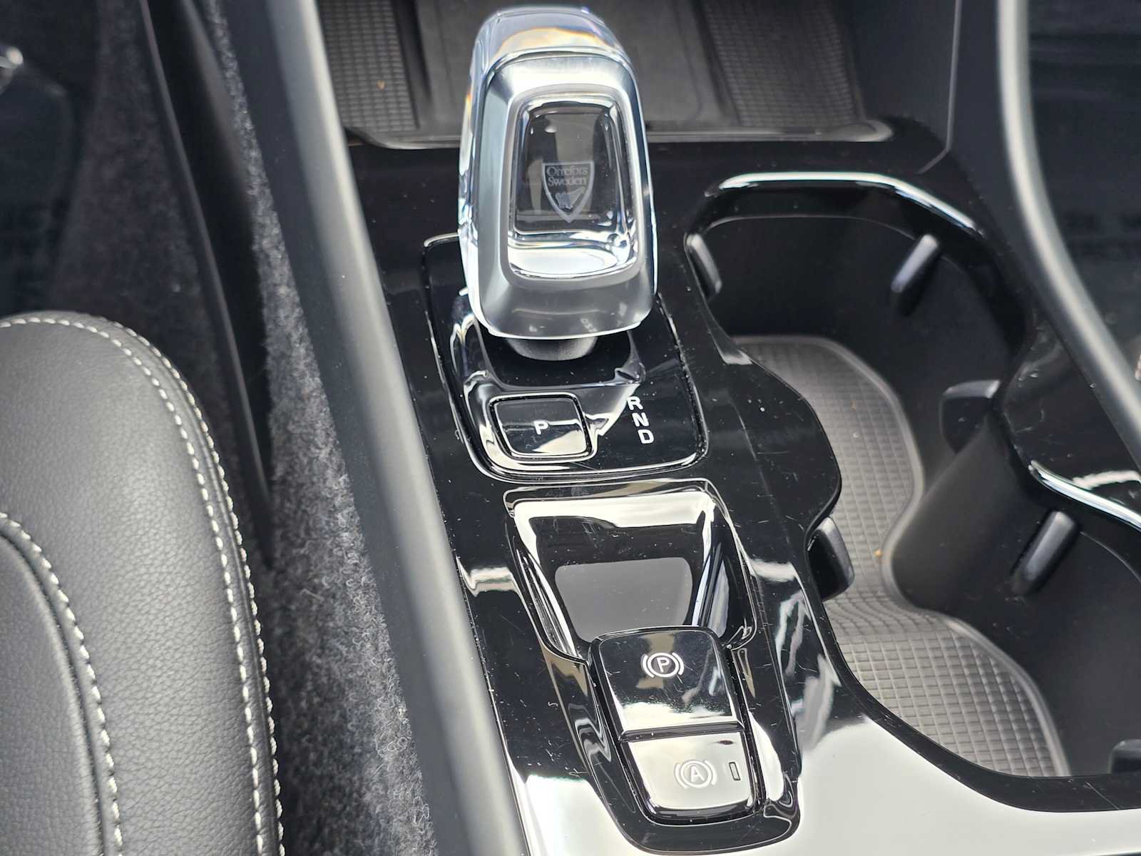 Used 2026 Volvo XC40 B5 Plus w/ Protection Package Premier AWD/4WD image 30