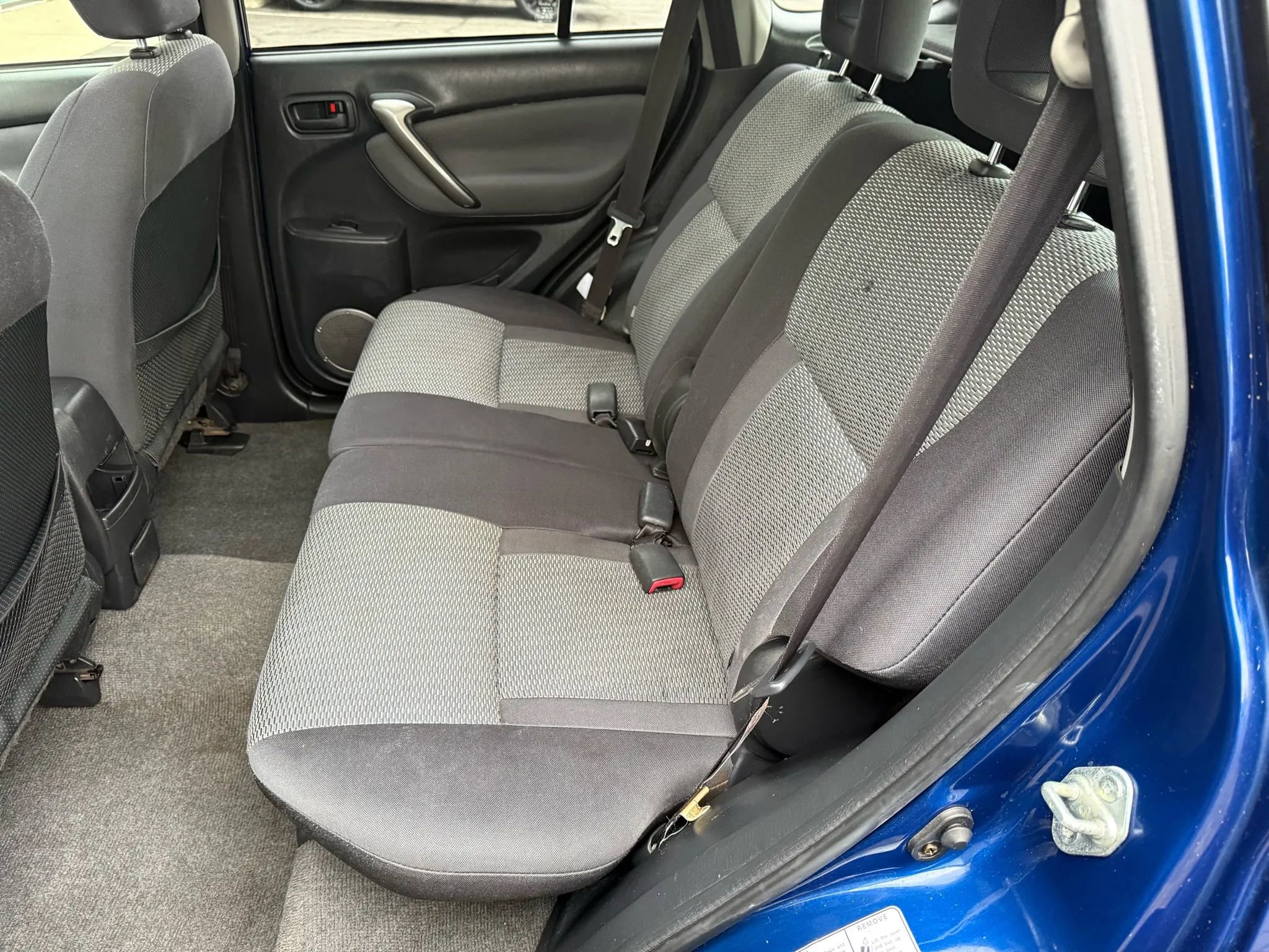 Used 2004 Toyota RAV4 Sport Utility 4D image 23