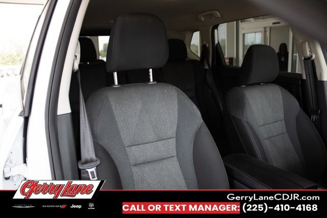 Used 2025 Nissan Rogue SV AWD/4WD image 15