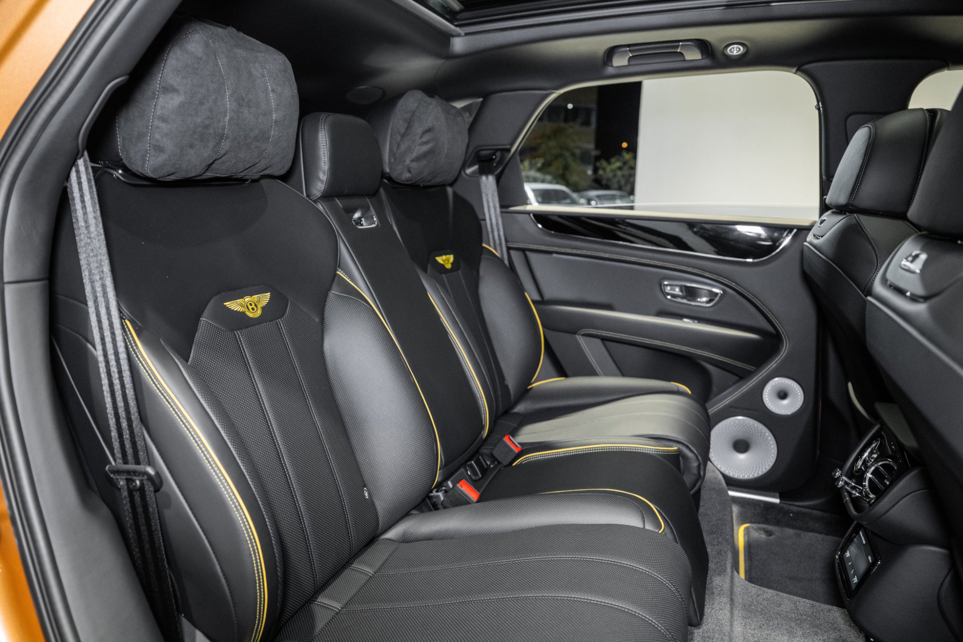 New 2025 Bentley Bentayga image 26