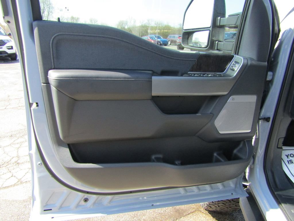 New 2026 Ford F250 Lariat w/ Black Appearance Package AWD/4WD image 18