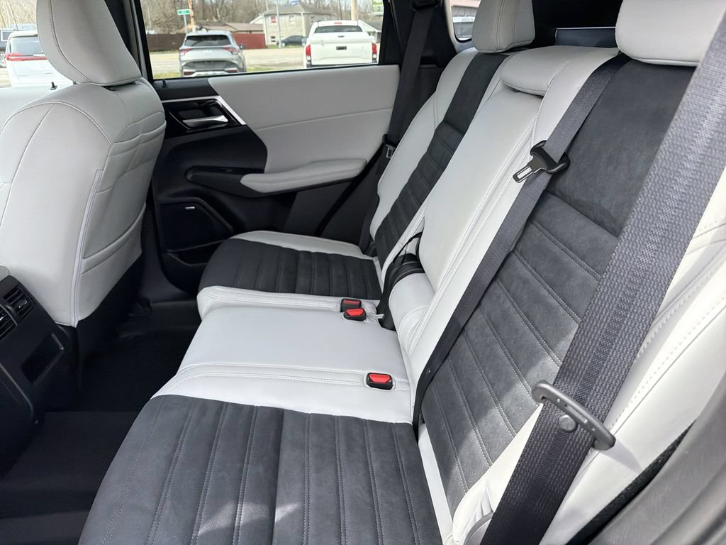 New 2026 Mitsubishi Outlander SE AWD/4WD image 11