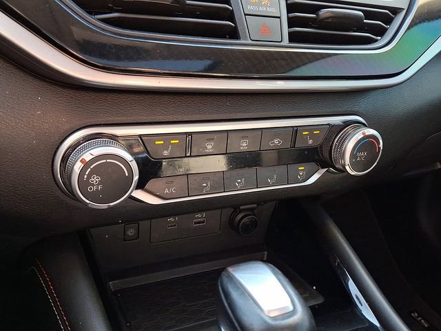 Used 2024 Nissan Altima 2.5 SR w/ SR Premium Package image 16