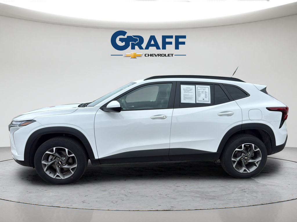 Used 2024 Chevrolet Trax LT FWD image 3