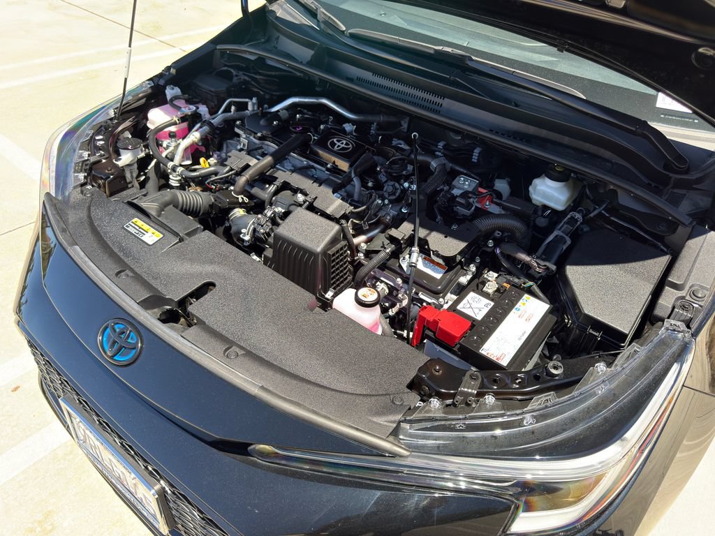 Used 2025 Toyota Corolla SE FWD image 6