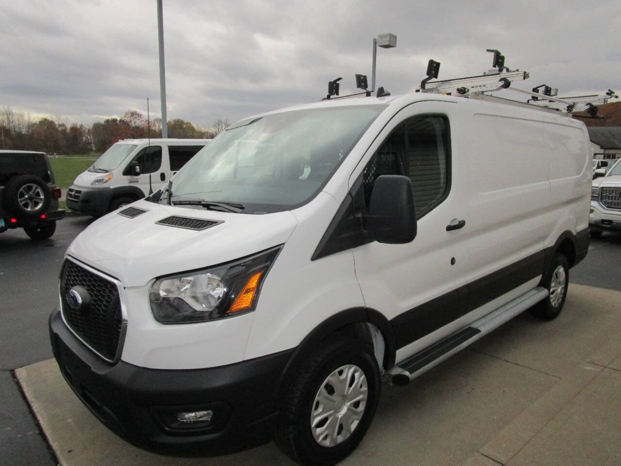 Used 2024 Ford Transit 250 Low Roof w/ Exterior Upgrade Package image 5