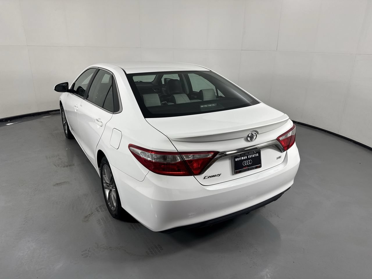 Used 2017 Toyota Camry SE FWD image 32