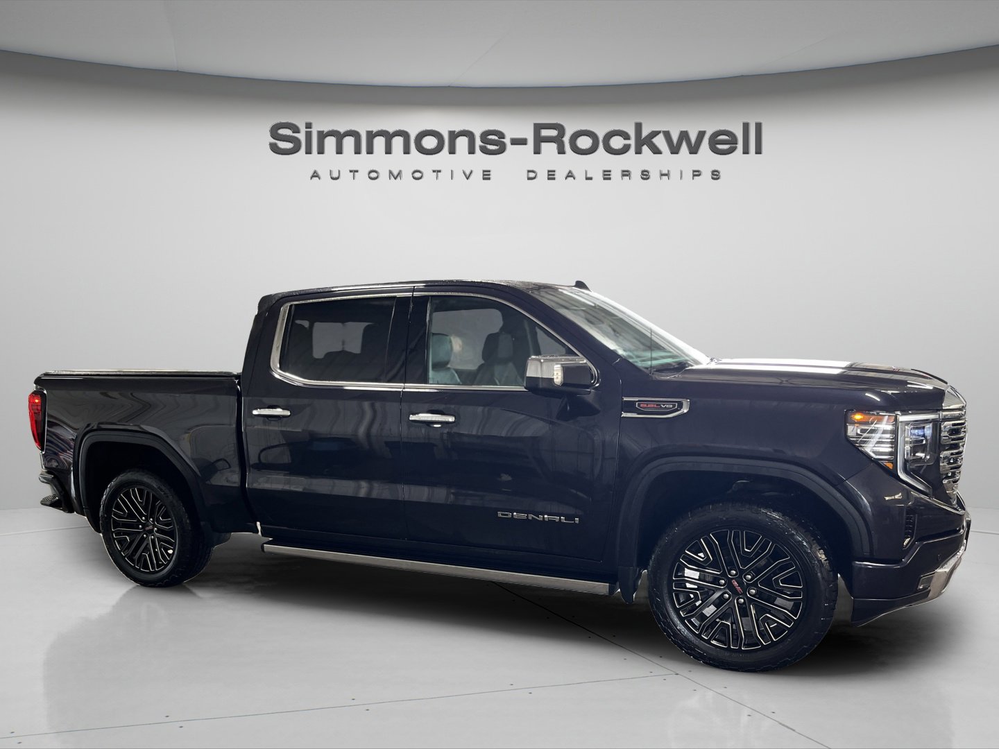 Used 2024 GMC Sierra 1500 Denali w/ Denali Reserve Package image 4