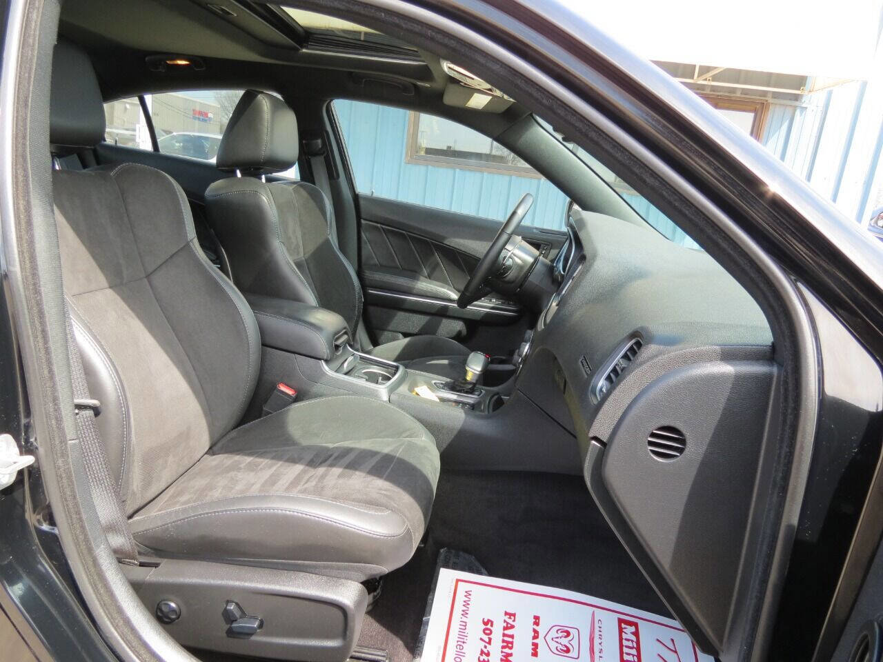 Used 2018 Dodge Charger GT image 27