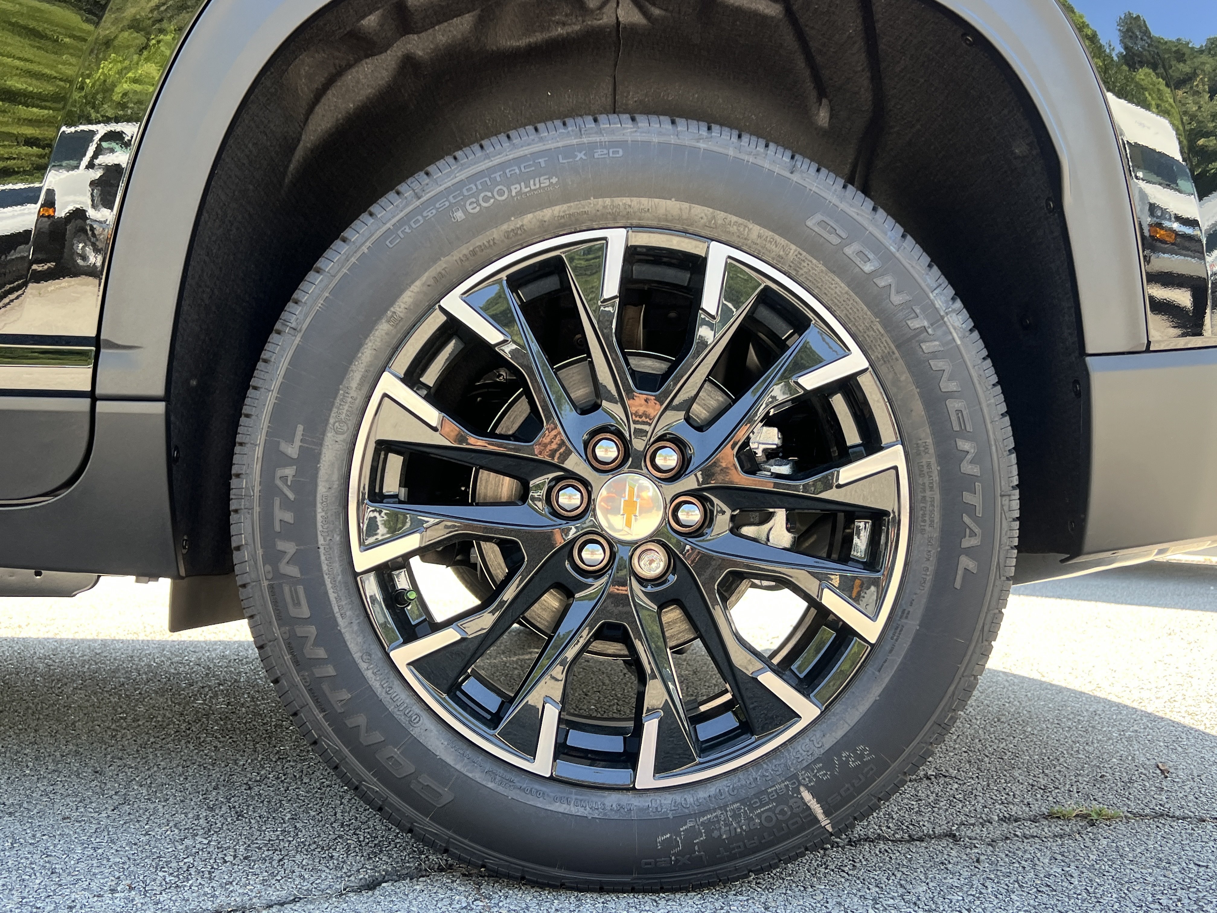 New 2026 Chevrolet Traverse LT w/ Sun and Wheel Package FWD image 39