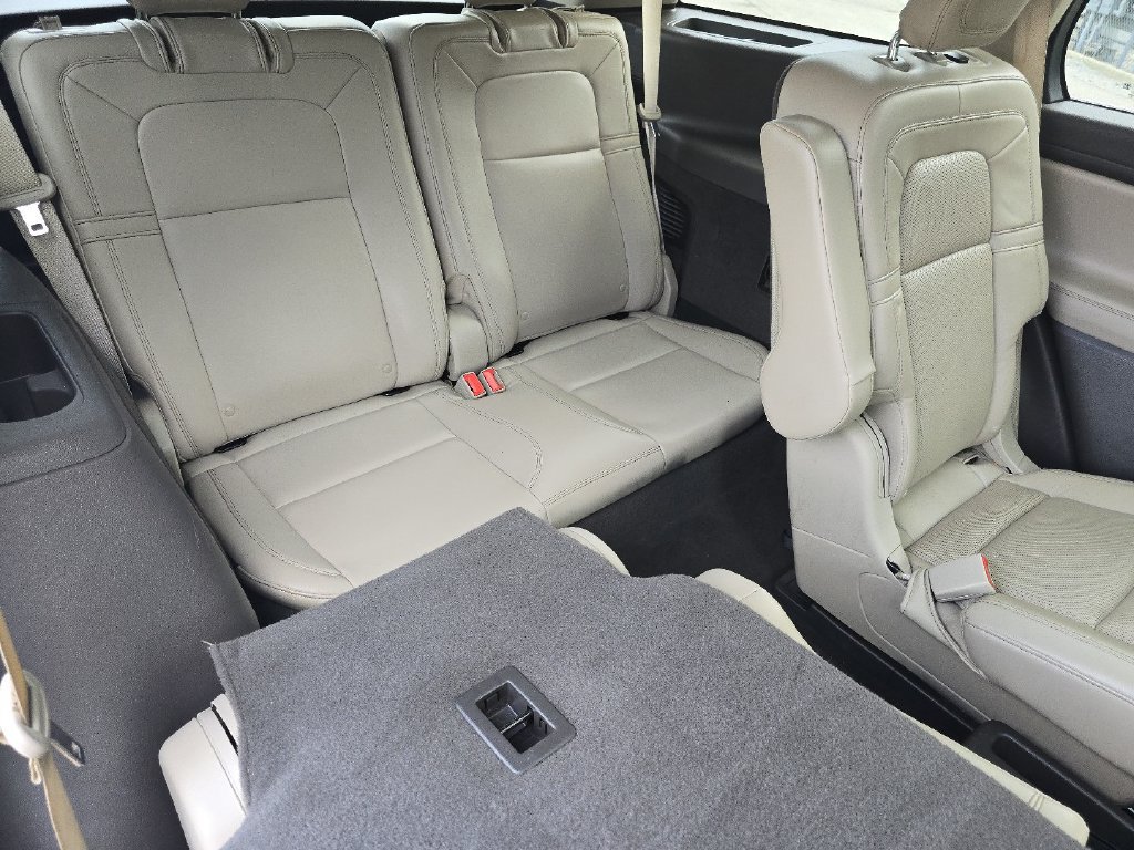 Used 2022 Lincoln Aviator Reserve w/ Equipment Group 201A AWD/4WD image 20