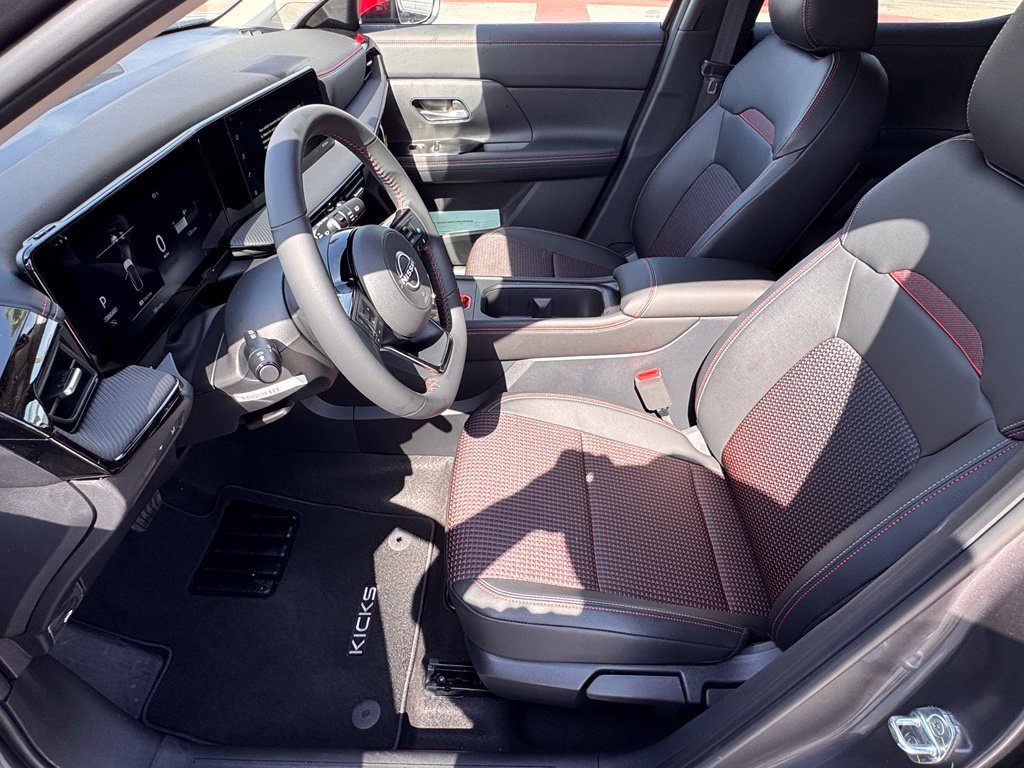 New 2026 Nissan Kicks SR FWD image 11