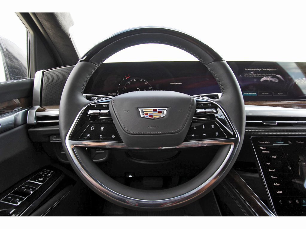 New 2026 Cadillac Escalade ESV Platinum Sport w/ LPO, ONYX Package AWD/4WD image 14