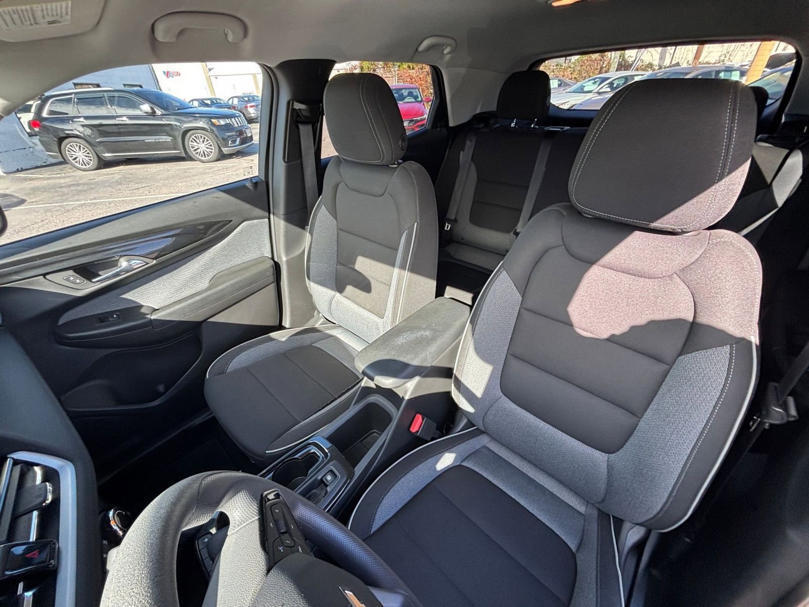 Used 2025 Chevrolet TrailBlazer LT image 34